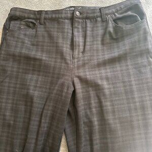 Gloria Vanderbuilt plaid pant